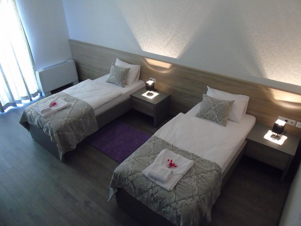 Motel Kamenica บีฮัช ภายนอก รูปภาพ