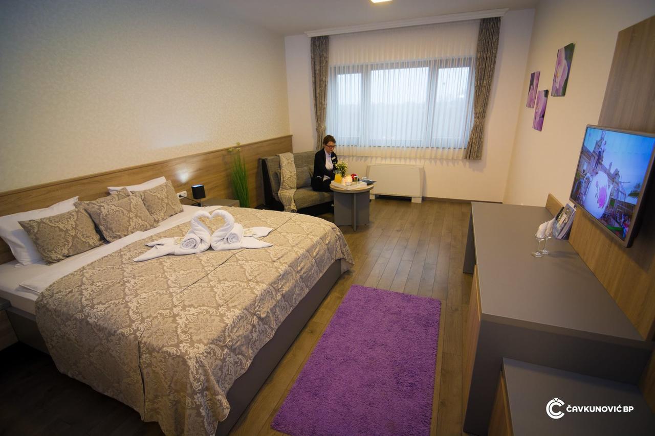 Motel Kamenica บีฮัช ภายนอก รูปภาพ